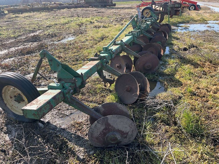 john-deere-8-image-2