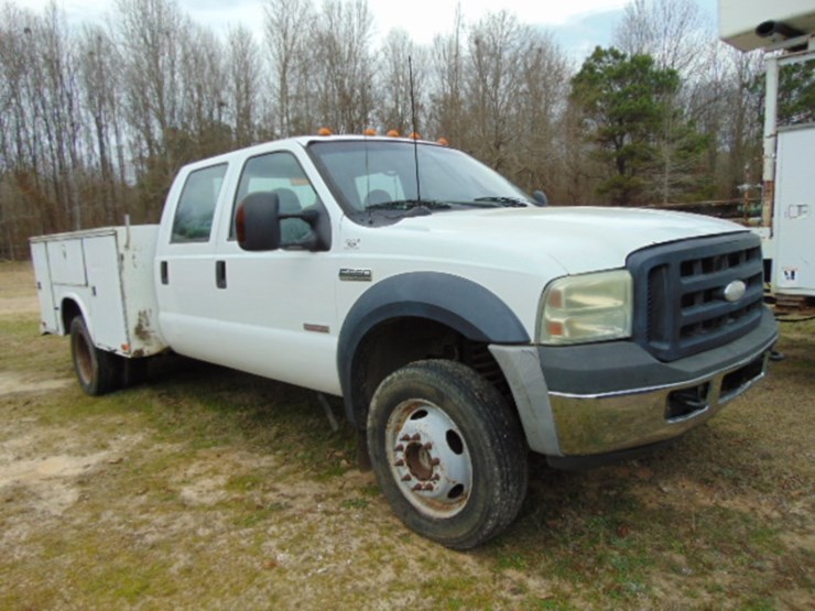 2007-ford-f550-image-1