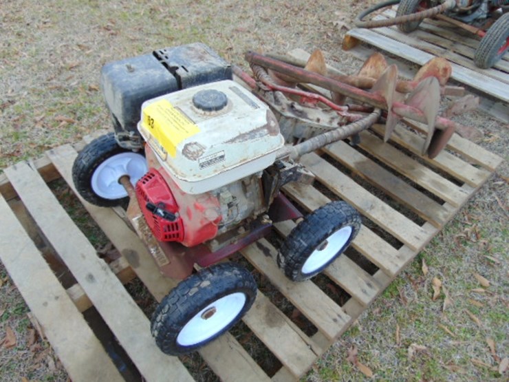 little-beaver-post-hole-digger-image-2