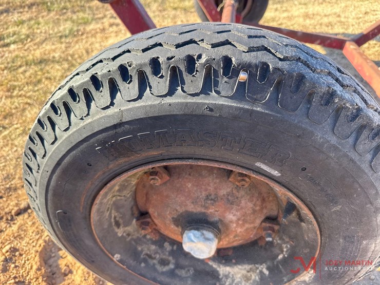 towable-hay-bale-mover-image-9