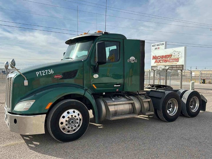2016-peterbilt-579-image-1