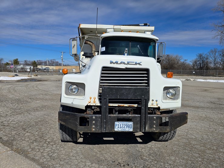 1998-mack-dm600-image-26