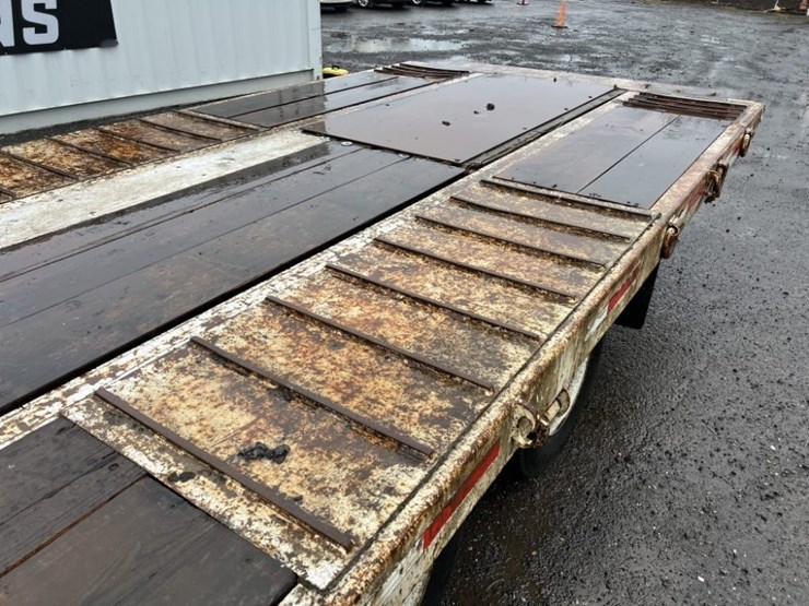 1989-trailmaster-t/a-tilt-deck-equipment-trailer-image-15