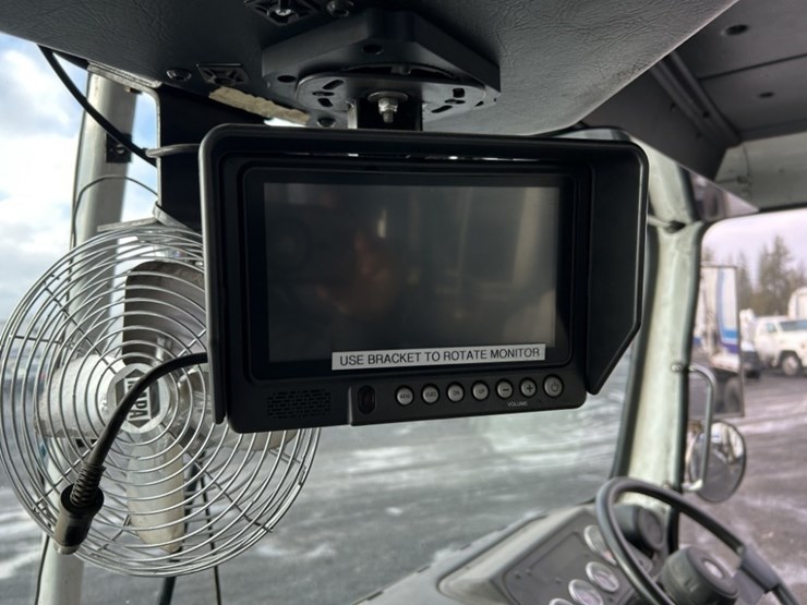 2010-autocar-xpeditor-image-21