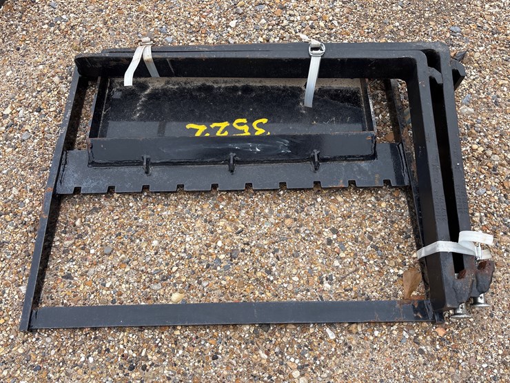 #3522-•-fork-frame-with-forks-image-2