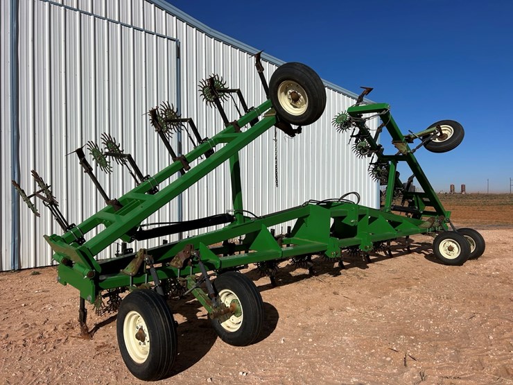 #22-•-2022-sm-fab-pitchout-scratcher-image-1