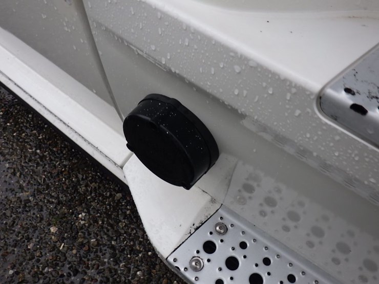 2020-freightliner-cascadia-126-image-4