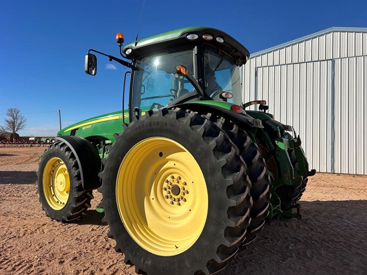 2010-john-deere-8295r-image-30