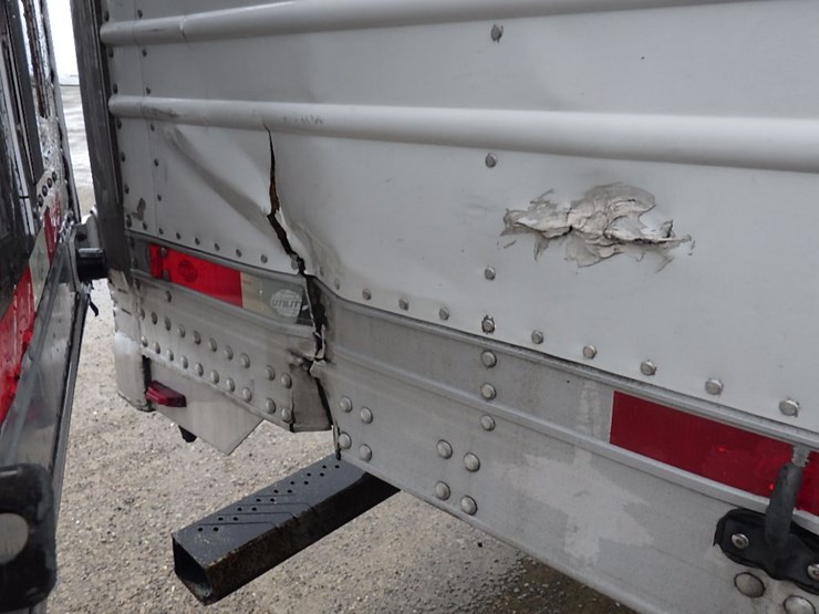 2021-utility-3000r-image-11