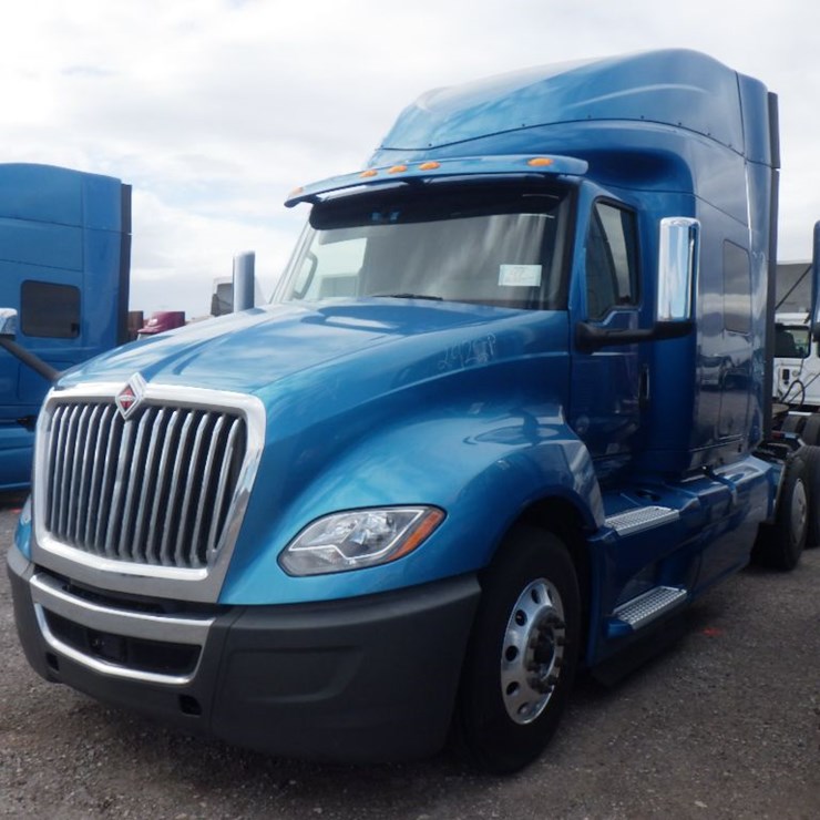 2020 INTERNATIONAL LT