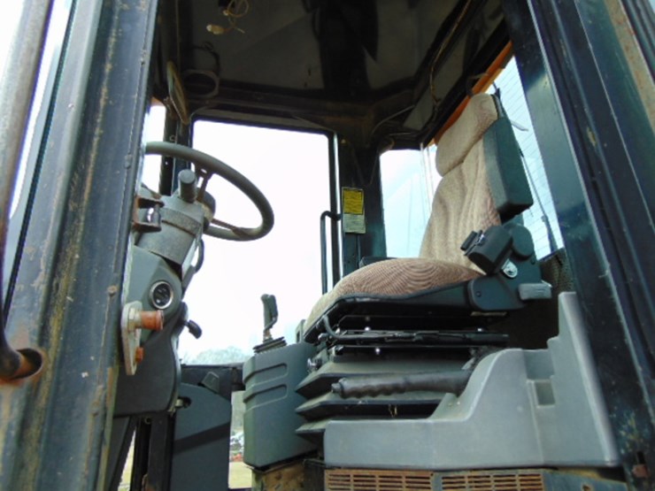 caterpillar-928g-image-6