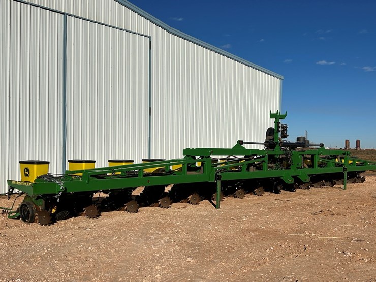 john-deere-1700-image-1