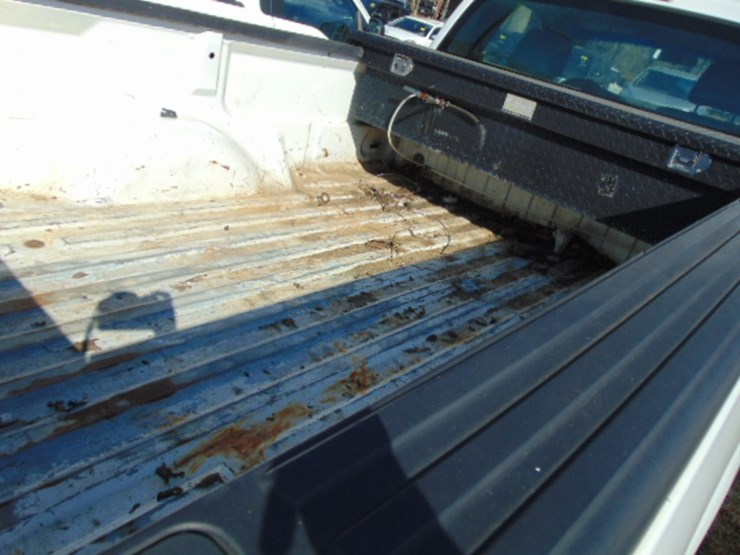 2013-ford-f150-xl-image-5