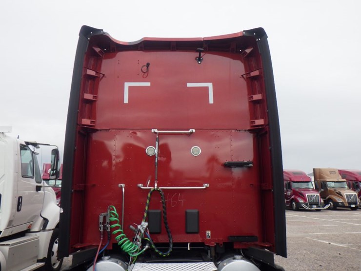 2020-kenworth-t680-image-12