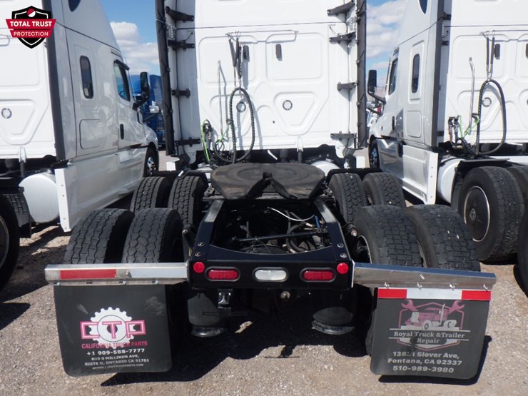 2024-freightliner-cascadia-126-image-10