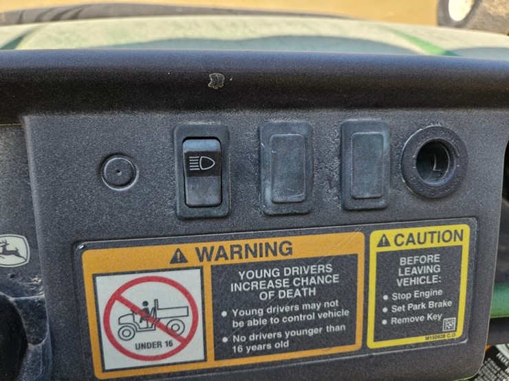 john-deere-tx-4x2-image-15