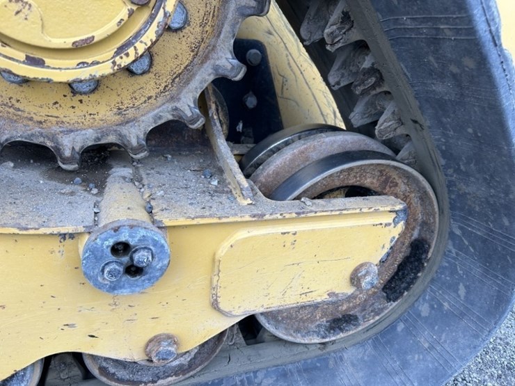 2021-caterpillar-289d3-image-11