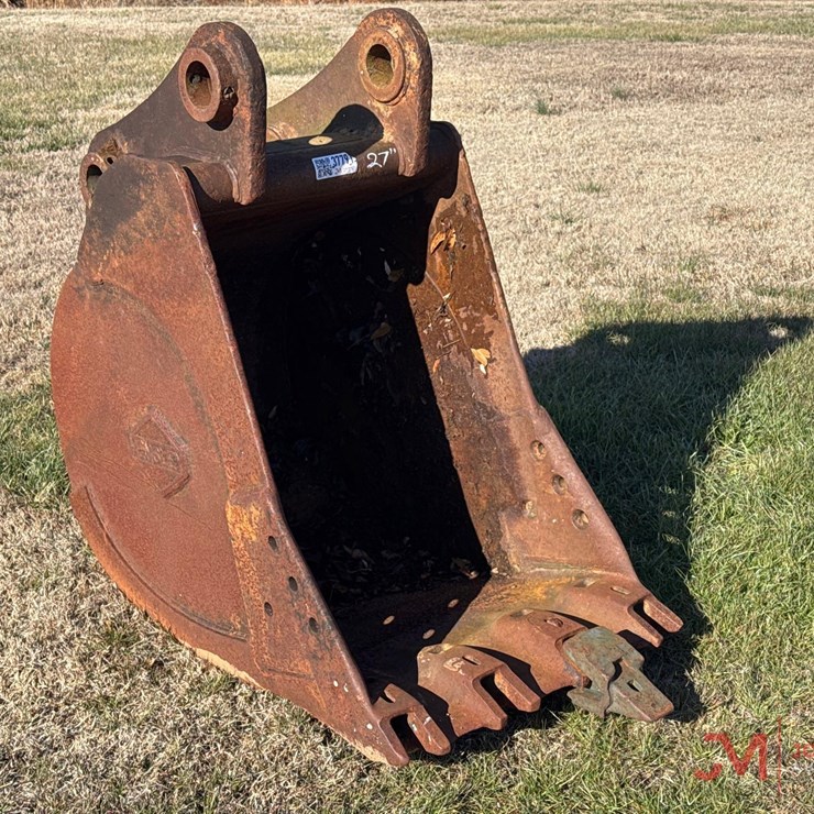 HENSLY 27" EXCAVATOR TOOTH BUCKET