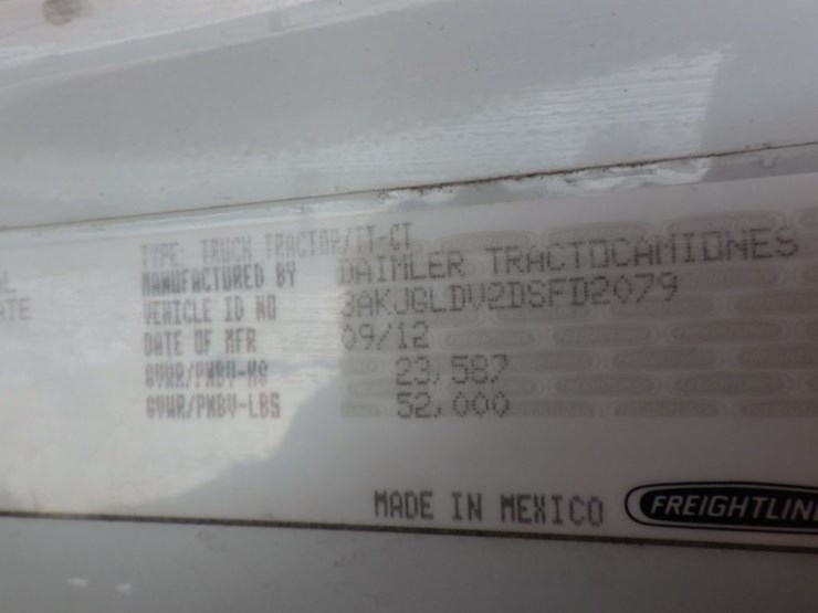 2013-freightliner-cascadia-125-image-20