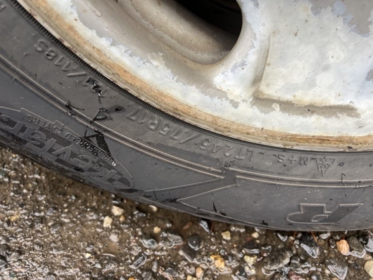 2011-gmc-sierra-extra-cab-pickup-image-19