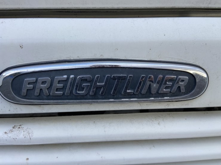 2005-freightliner-fc80-image-14