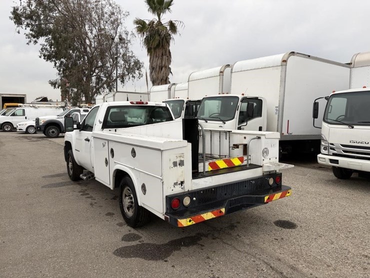 2009-chevrolet-2500-image-4