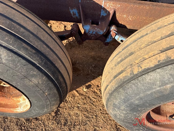 blue-1,000-gallon-towable-water-wagon-image-7