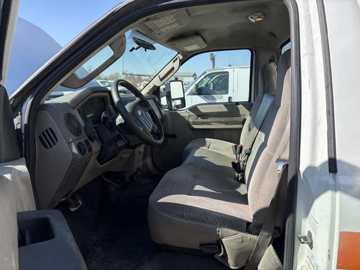 2008-ford-f450-image-10