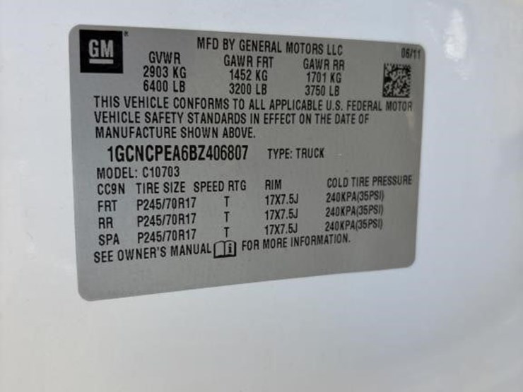 2011-chevrolet-1500-image-35