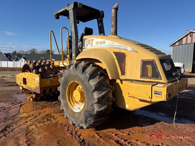 2005-caterpillar-cp-563e-image-5