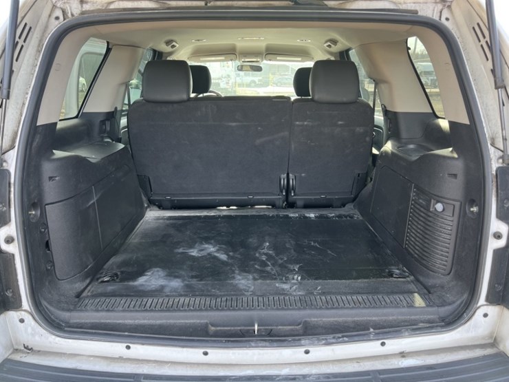 2012-chevrolet-tahoe-image-21