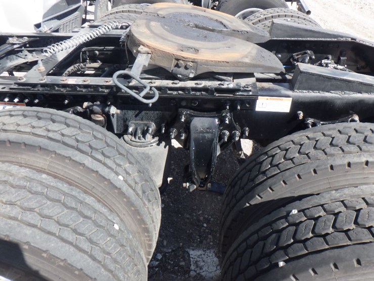 2024-freightliner-cascadia-126-image-18