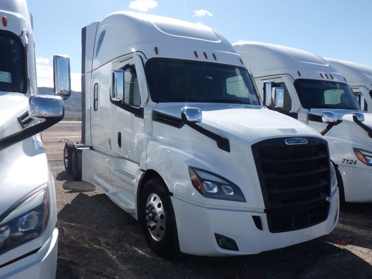 2024-freightliner-cascadia-126-image-3