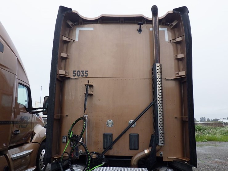 2022-kenworth-t680-image-13