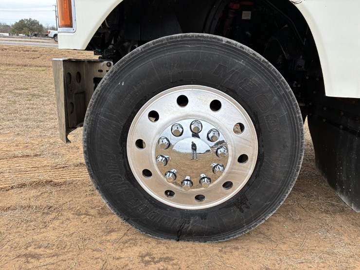 2020-mack-p164t-daycab-image-7