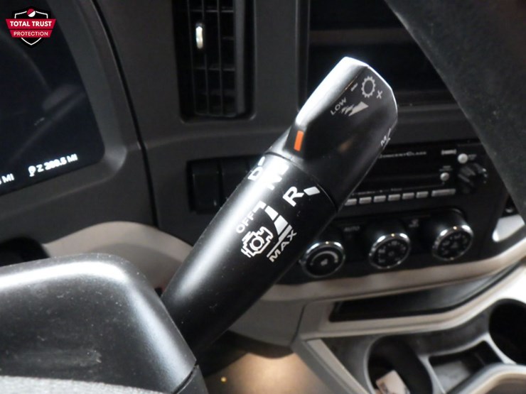 2022-peterbilt-579-image-16