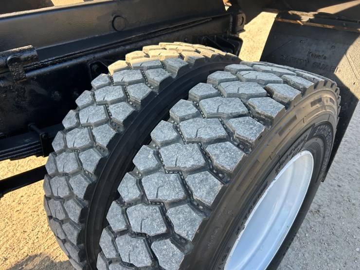 2013-international-durastar-4400-image-60