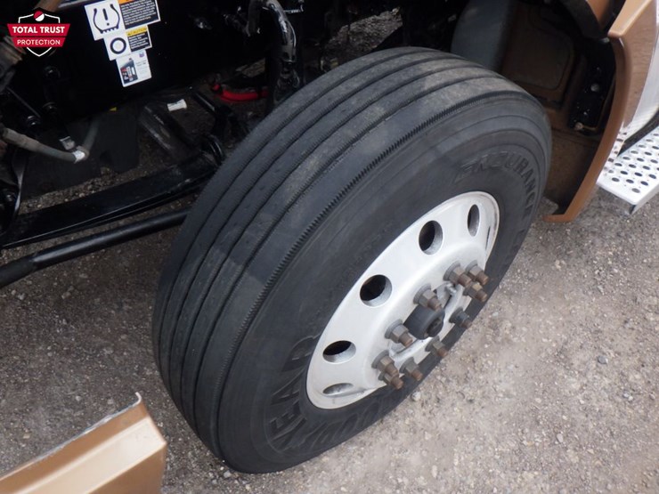 2022-kenworth-t680-image-19