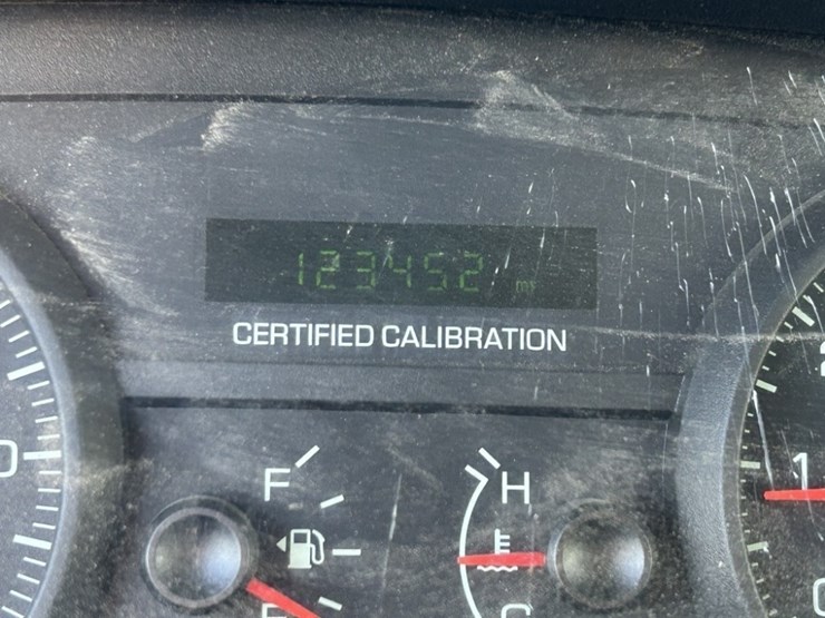 2007-ford-crown-victoria-sedan-image-18