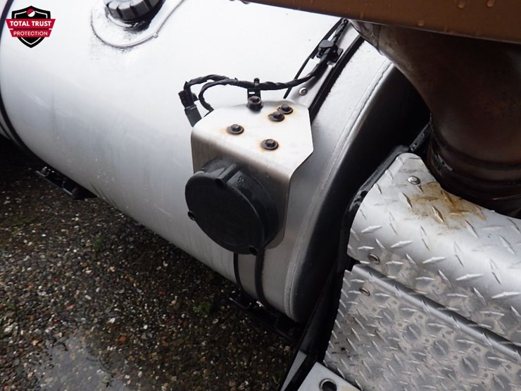 2022-kenworth-t680-image-4