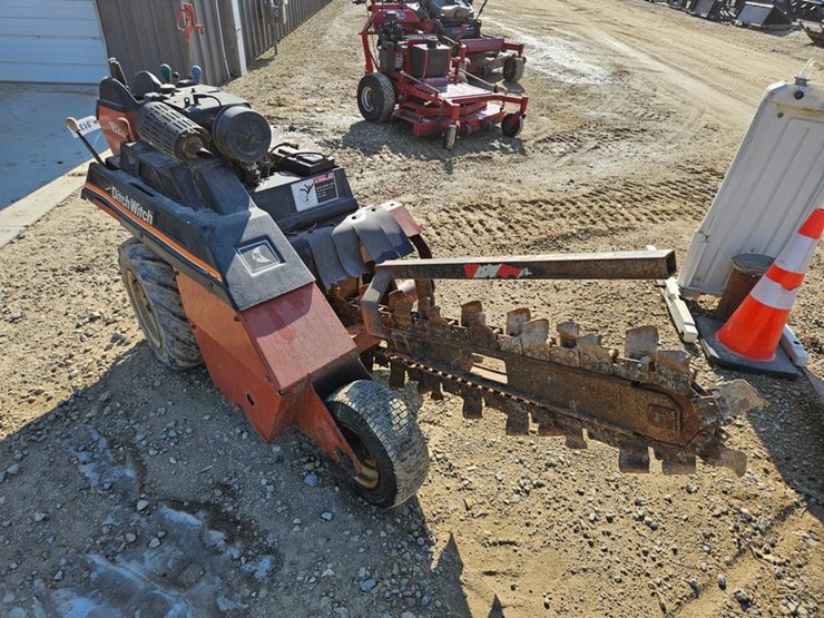 ditch-witch-1620-image-6