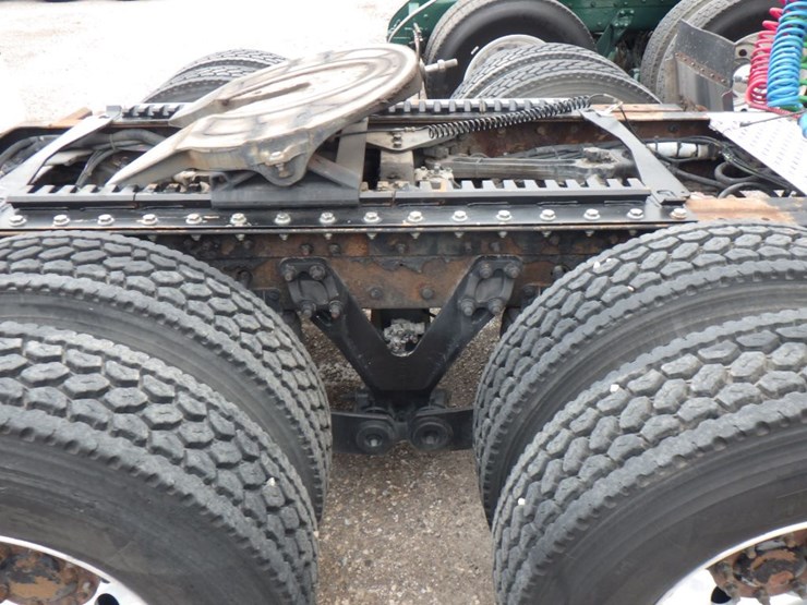 2014-kenworth-t660-image-8