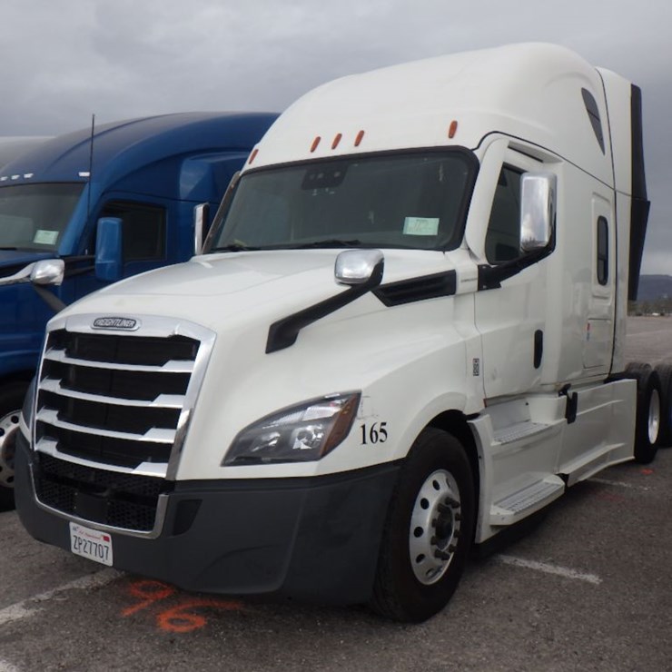 2021 FREIGHTLINER CASCADIA 126