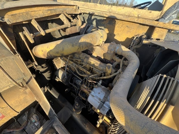 1989-deere-762b-image-25