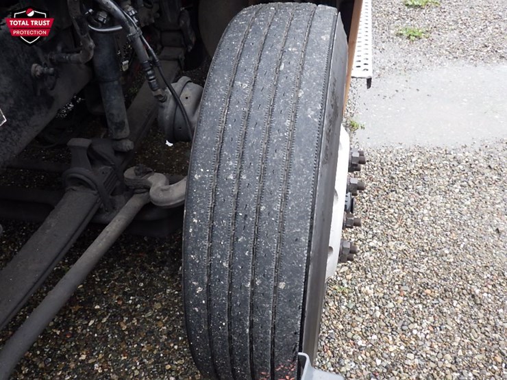 2022-kenworth-t680-image-24