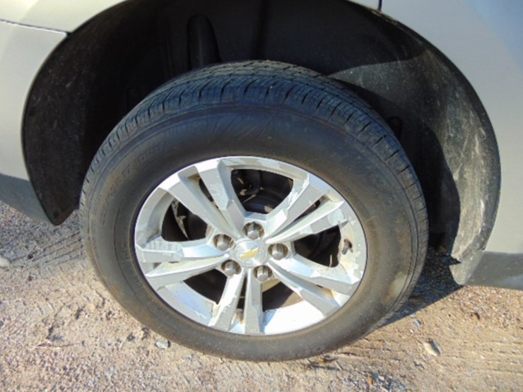 2012-chevrolet-equinox-lt-image-3