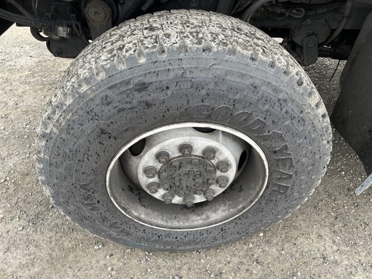 2012-international-570-image-14