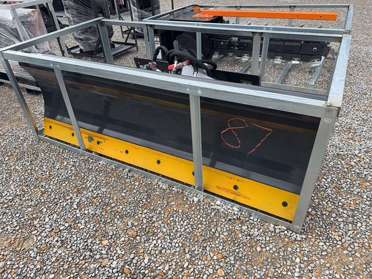 unused-skid-steer-6-way-dozer-blade(w-controller)-image-1