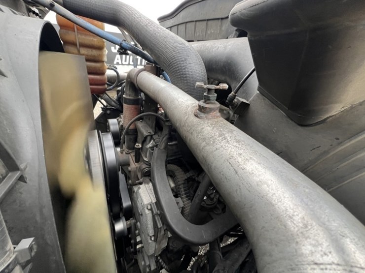 2012-international-570-image-10