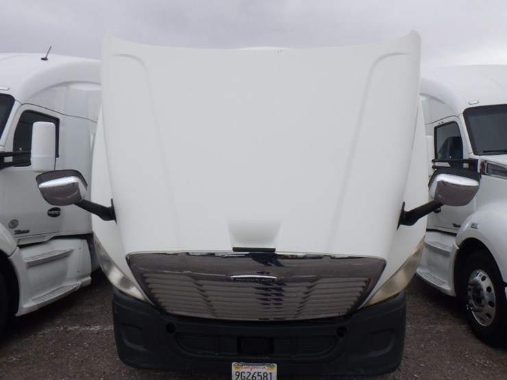 2017-freightliner-cascadia-125-evolution-image-25